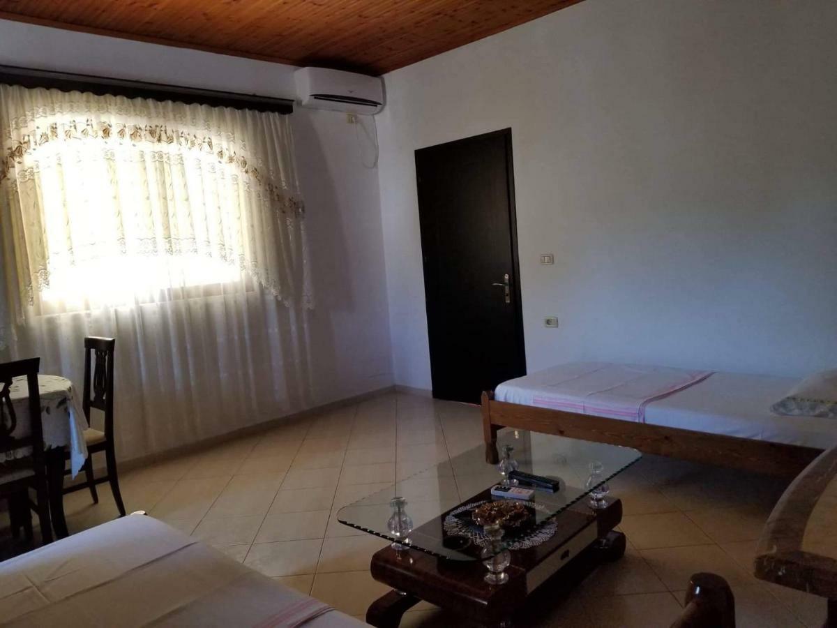 Guesthouse Aleks Ksamil Buitenkant foto
